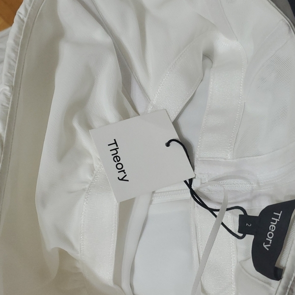 ☀️Theory off the shoulder cotton poplin top- NWT - Picture 7 of 11